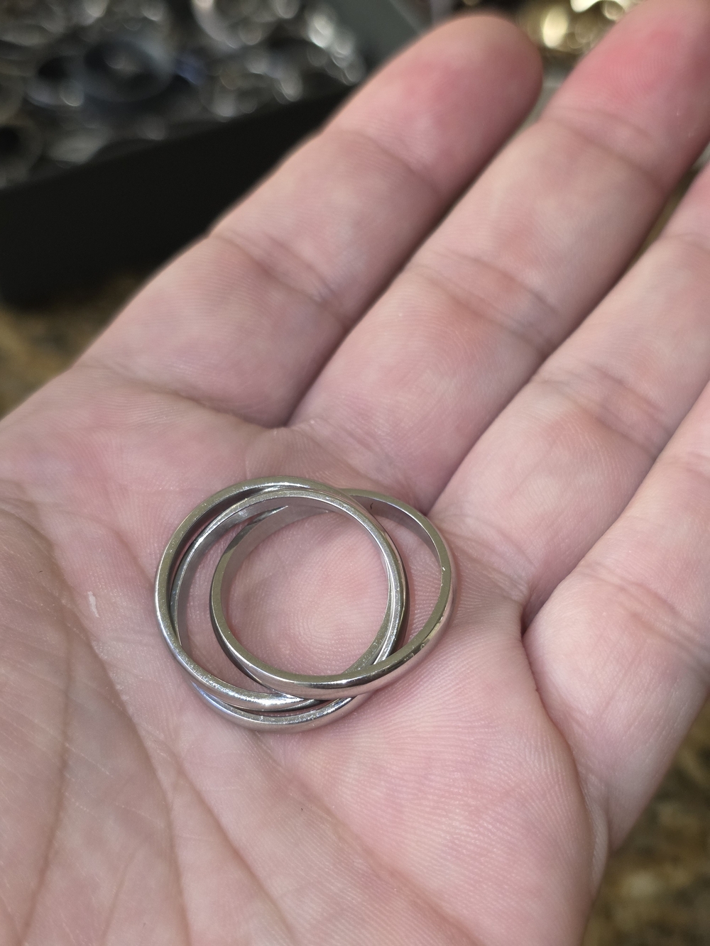 TRINITY INTERLOCKED RING - Picture 3 of 3
